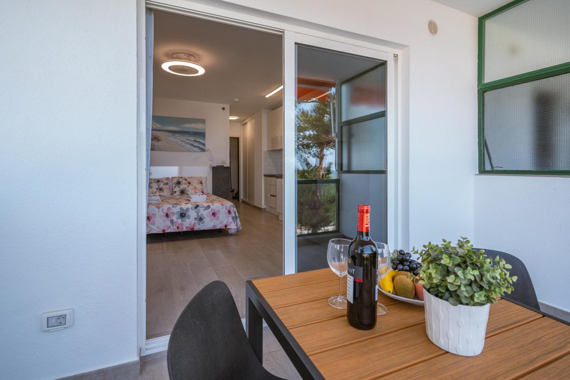 Go2Tenerife Apart'Dida Pool & First Line Of The Sea Los Cristianos  Exterior foto
